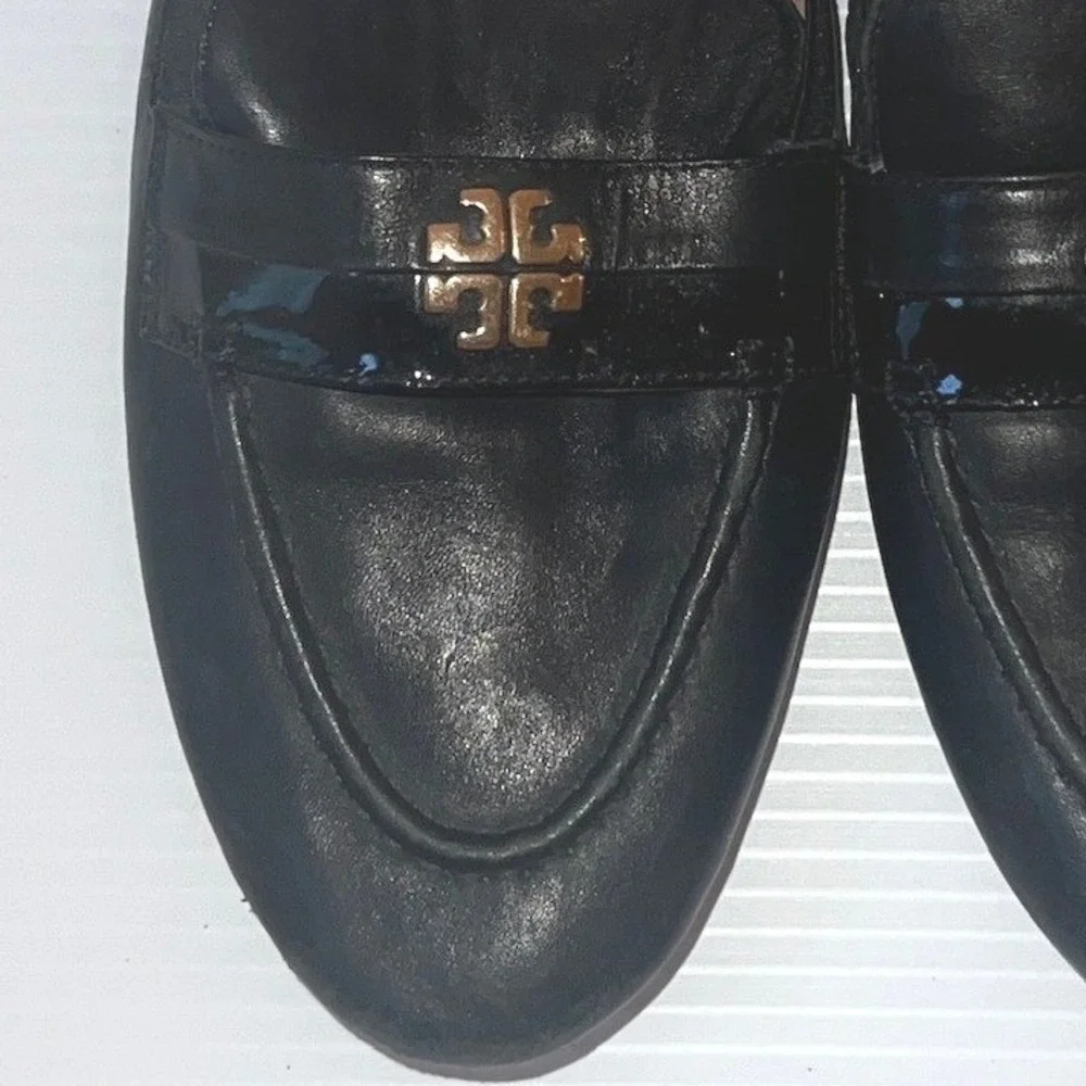 Tory Burch Loafers Women Size 8 Black Good Leather Gold Logo Flats Slip On